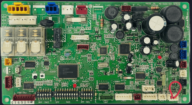 Placa de Controle Principal - MD-0424-001, vista frontal
